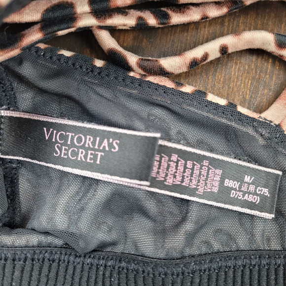 Victorias Secret Sport Womens Medium Sports Bra Leopard Print Strappy Back - Picture 6 of 6